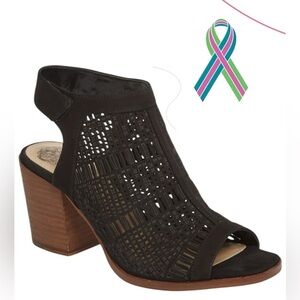 Vince Camuto Keannie Sandals Laser Cut Open Toe Stacked Heel Black Sz 8.5